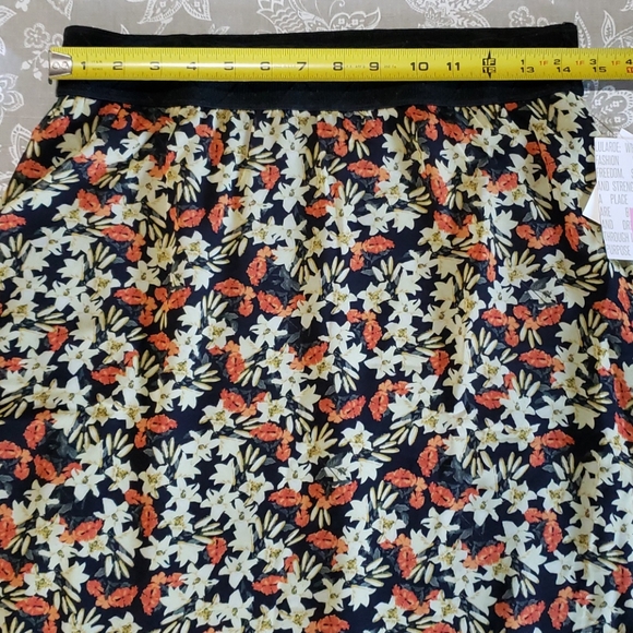 Lularoe Lola skirt - Picture 4 of 10
